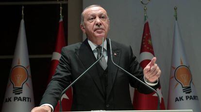 Recep Tayyip Erdogan durante seu pronunciamento no Parlamento turco
