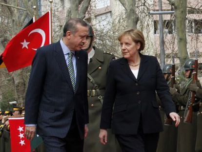 A chanceler alemã e o primeiro-ministro turco, Recep Tayyip Erdogan.