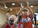 Las Vegas (United States), 03/11/2020.- David Moody, left, and his wife Jan Moody, of Las Vegas, cheer during a Republican watch party at the South Point Hotel & Casino in Las Vegas, Nevada, USA, 03 November 2020. Americans vote on Election Day to choose between re-electing Donald J. Trump or electing Joe Biden as the 46th President of the United States to serve from 2021 through 2024. (Estados Unidos) EFE/EPA/DAVID BECKER