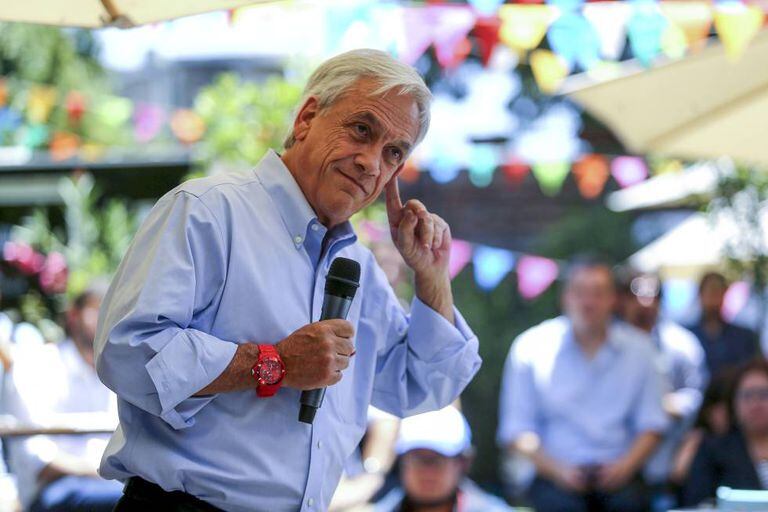 O candidato presidencial Sebastián Piñera em um comício em Santiago de Chile, na quarta-feira, dia 13.