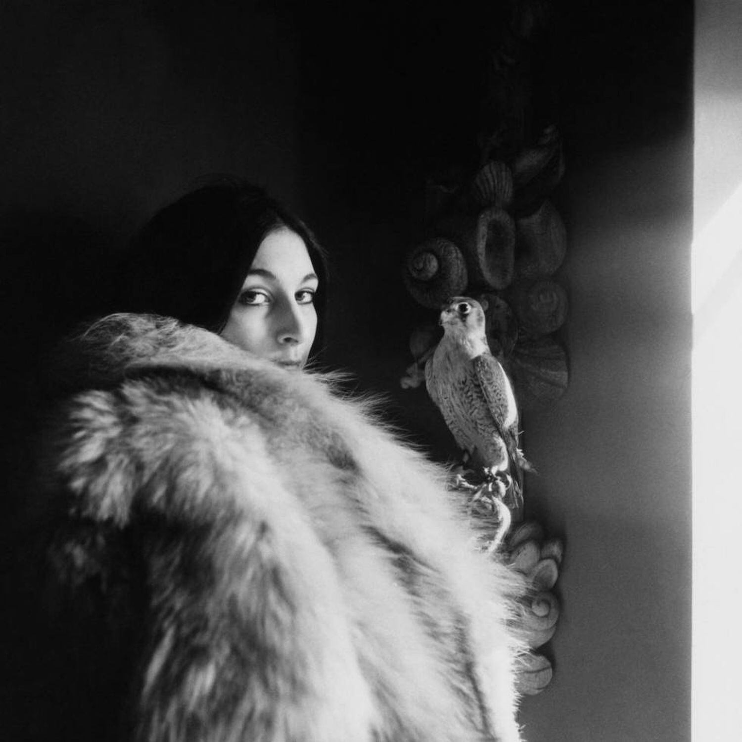 Anjelica Huston fotografada por Arnaud de Rosnay em 1968 para a ‘Vogue’. 