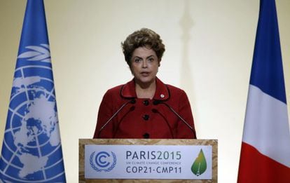 Dilma Rousseff nesta segunda em Paris.