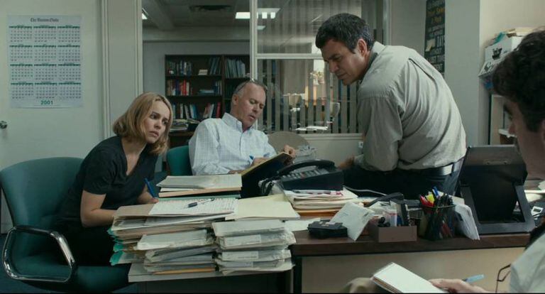 A equipe de repórteres da Spotlight do Boston Globe no cinema.