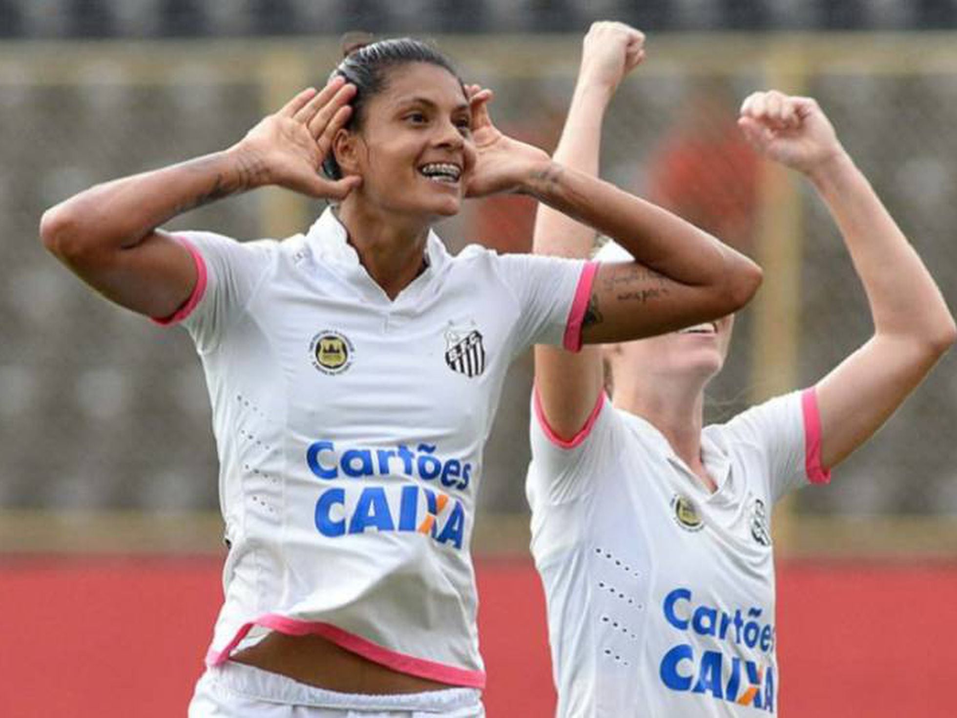 Cortinthians bate Santos e cola na ponta do Brasileiro feminino de