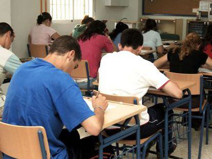 Alunos participam do PISA em 2006.