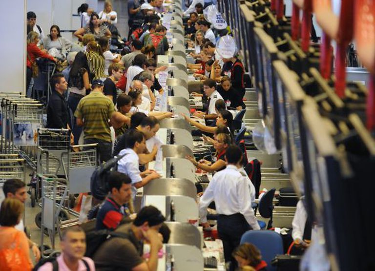 Movimento no aeroporto de Brasília no Natal.