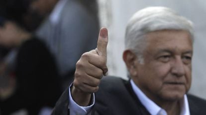Andrés Manuel López Obrador após votar
