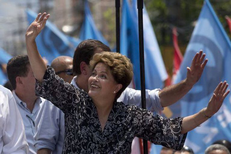 Dilma durante campanha no Rio, nesta segunda.