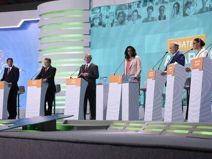 Os candidatos no debate da TV Aparecida. 