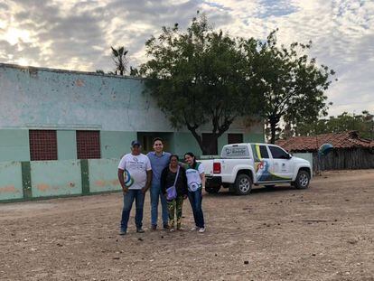 O médico Luan Victor de Almeida, com a equipe da atenção básica em Itaiçaba, no Ceará