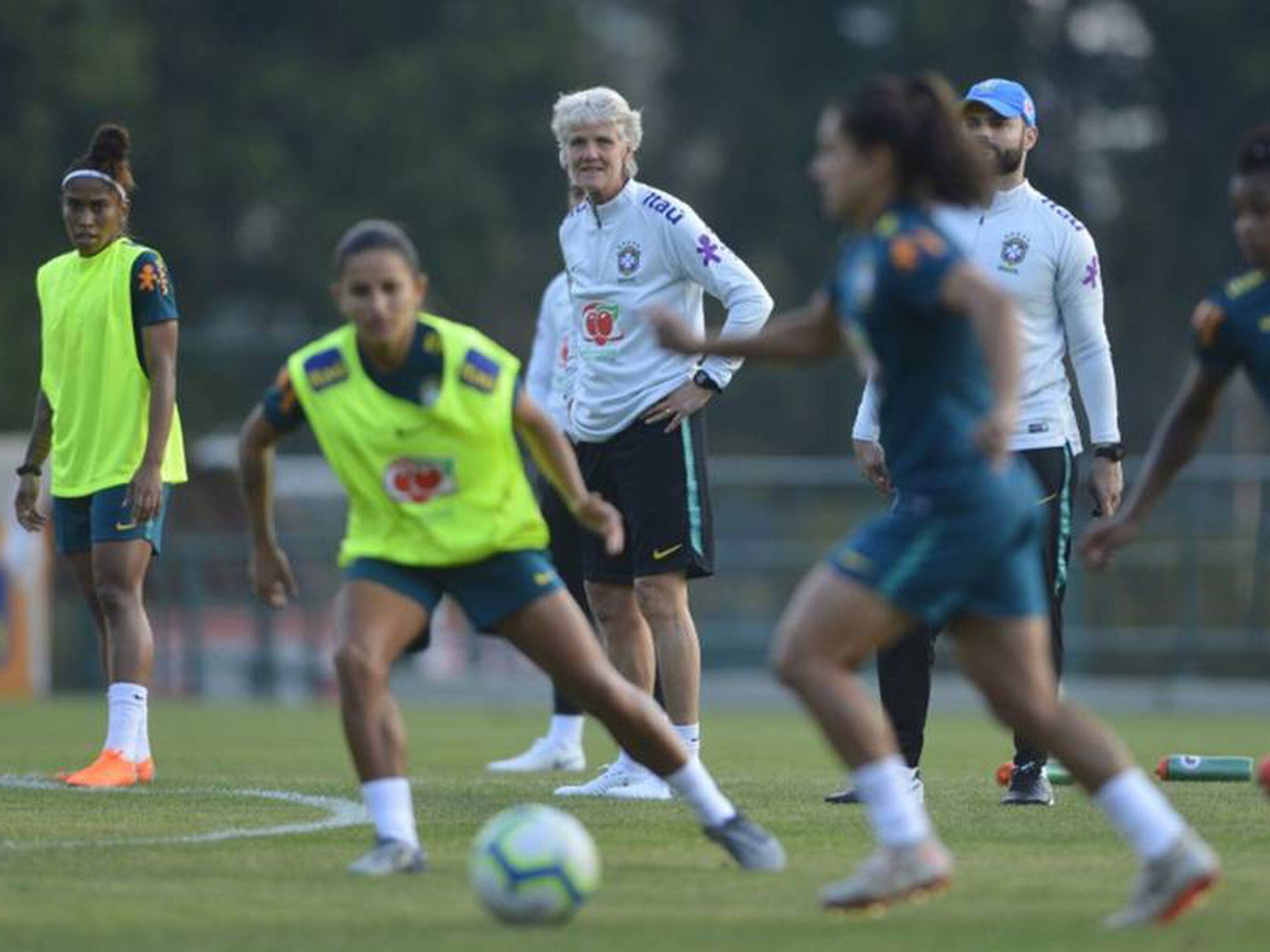 Seleção brasileira feminina estreia sob o comando de Pia Sundhage