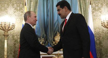 Nicolás Maduro com Vladimir Putin em julho de 2013.