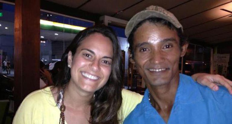 A jornalista Nathalia Ziemkiewicz com Heberson Lima de Oliveira.