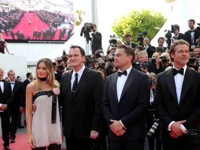 Margot Robbie, Quentin Tarantino, Leonardo DiCaprio e Brad Pitt na projeção de gala de “Era Uma Vez... Em Hollywood”.