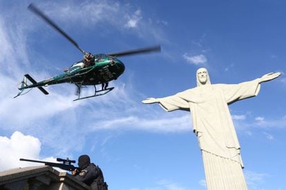 Polícia realiza treinamento para as Olimpíadas no Rio.
