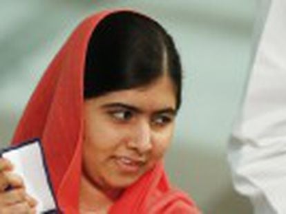 Malala, premiada mais jovem da história, recebe o Nobel da Paz com o indiano Satyarthi