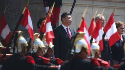 O presidente chinês, Xi Jinping, com seu homólogo peruano, Pedro Pablo Kuczynski, na visita oficial a Lima realizada em 2016