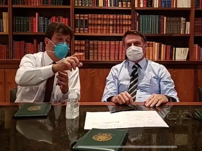 Bolsonaro em quarentena por contato com infectado com coronavírus
