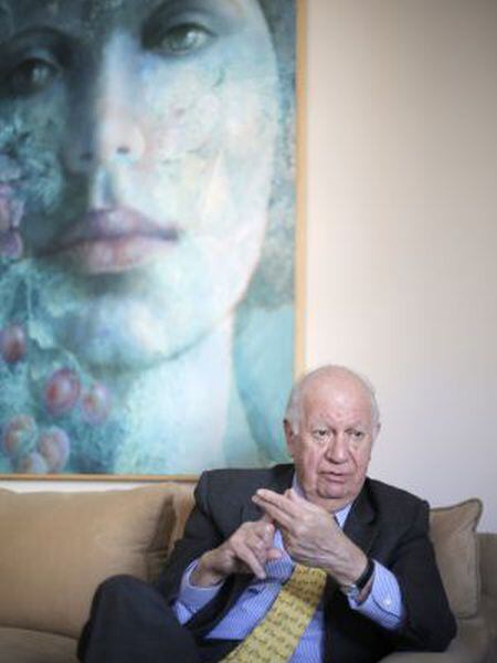 Ricardo Lagos na embaixada do Chile na Espanha.