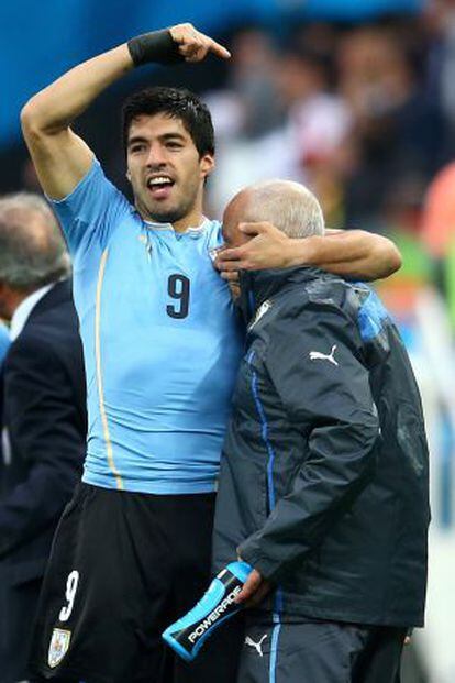 Luis Suárez com Walter Ferreira