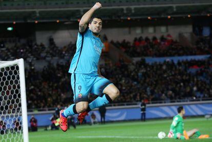 Suárez comemora gol contra o Guangzhou.
