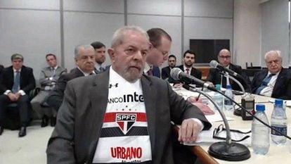 Lula são-paulino? Calma, é só um meme.