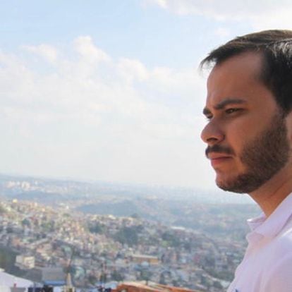 Gabriel Cassiano, 23 anos, estudante de economia da PUC-SP, membro associado do Centro de Estudos no Novo-Desenvolvimentismo da FGV-SP e candidato a vereador pelo PDT de São Paulo.