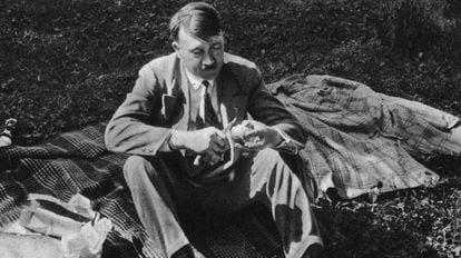 Hitler, em um almoço no campo
