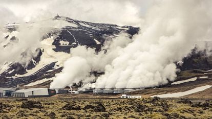 Usina geotérmica de Hellisheidi, na Islândia.