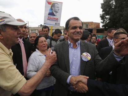 O candidato Óscar Ivan Zuluaga em campanha.