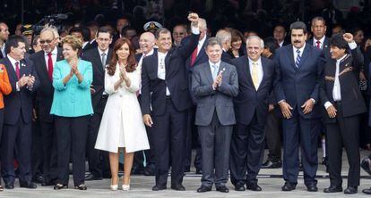 Os presidentes da região em Quito durante a inauguração.