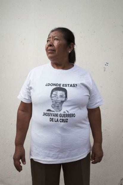 Martina de la Cruz, mãe do normalista desaparecido Jhosivani Guerrero de la Cruz.