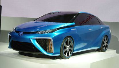 Toyota FCV Concept, um protótipo que adianta o primeiro modelo de hidrogênio da marca, previsto para 2015.