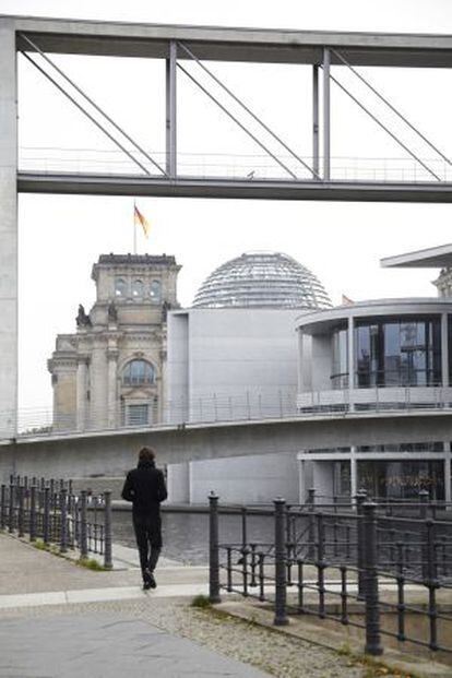 Norman Foster desenhou a cúpula do Reichstag, símbolo do novo Berlín
