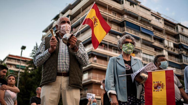 Concentração na Praça dos Príncipes da Espanha em Alcorcón (Madri) contra o Governo, nesta terça-feira.