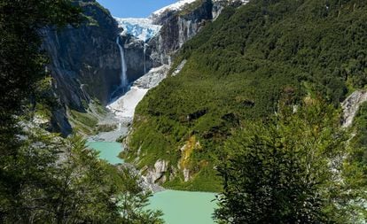 O Ventisquero Colgante, no Parque Nacional Queulat (Chile).