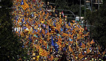 Milhares de pessoas se concentram em Barcelona pela Diada (Dia da Catalunha).
