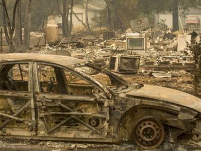 Incêndio consome centenas de casas no norte da Califórnia