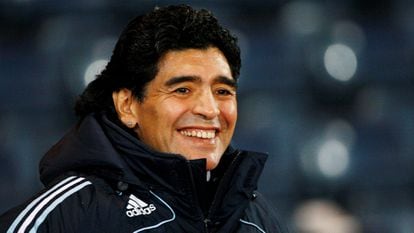 Diego Armando Maradona quando foi técnico da Argentina, em uma partida contra a Escócia em Glasgow, em novembro de 2008.