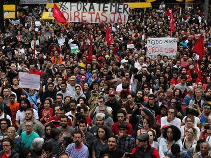 Milhares foram às ruas pedir a saída de Michel Temer em São Paulo.