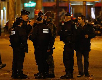 Polícia francesa busca pistas sobre terroristas