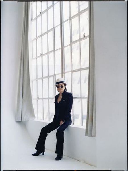 Yoko Ono, em imagem de divulgação da gravadora.