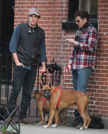 Os Winklevoss, numa rua de Nova York