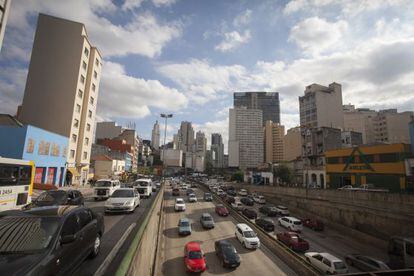 Trânsito habitual no centro de São Paulo.