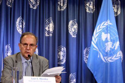 O relator especial da ONU, Juan Méndez, no México.