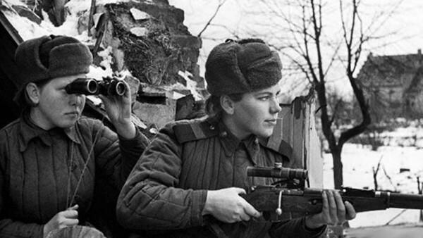Franco-atiradoras soviéticas durante a II Guerra Mundial.