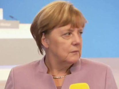 A reação de estranheza de Merkel ao ser gravada pela primeira vez com uma câmera 360º