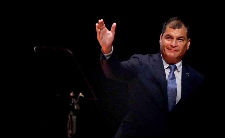 Rafael Correa em reunião na Colômbia