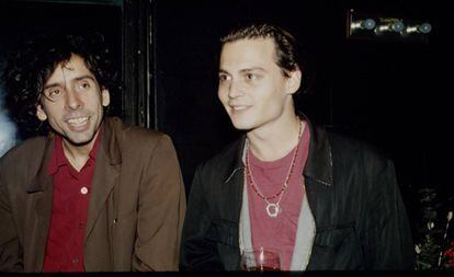 O diretor Tim Burton e seu ator fetiche, Johnny Depp, durante a estreia de 'Pesadelo antes de Natal' em 1993.