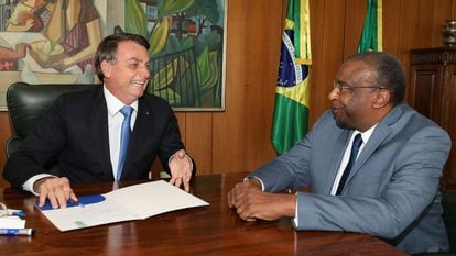Decotelli entregou carta de demissão a Bolsonaro nesta terça-feira.